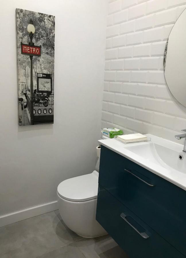 Апартаменты New! Renovated, Centrally Located, Private Entrance, Terrace Валенсия Экстерьер фото